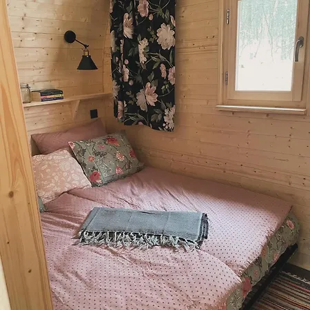 Goscin Nad Drawa Glamping Campsite *