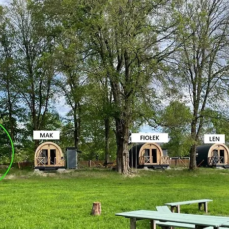 אתר קמפינג Goscin Nad Drawa Glamping *